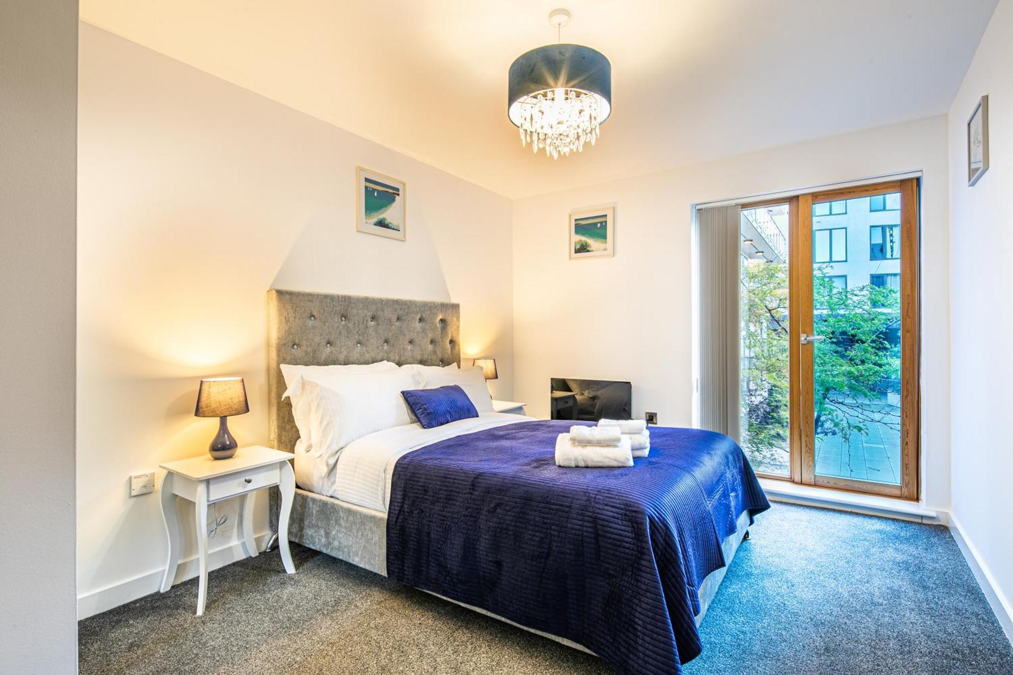 Stylish 2 Bed Apt 18 - City Centre, Free Parking, Espresso Machine & Netflix - Hosted By Stay Host Save 谢菲尔德 外观 照片