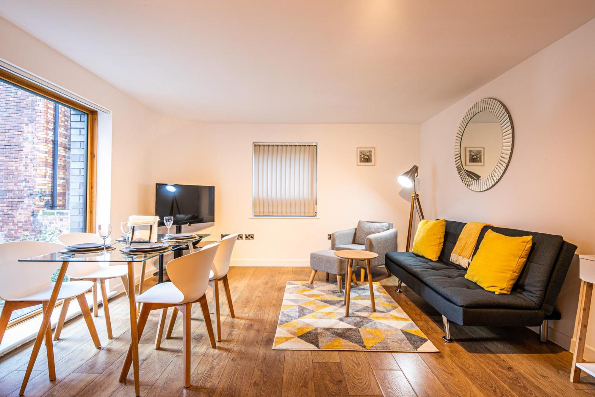 Stylish 2 Bed Apt 18 - City Centre, Free Parking, Espresso Machine & Netflix - Hosted By Stay Host Save 谢菲尔德 外观 照片