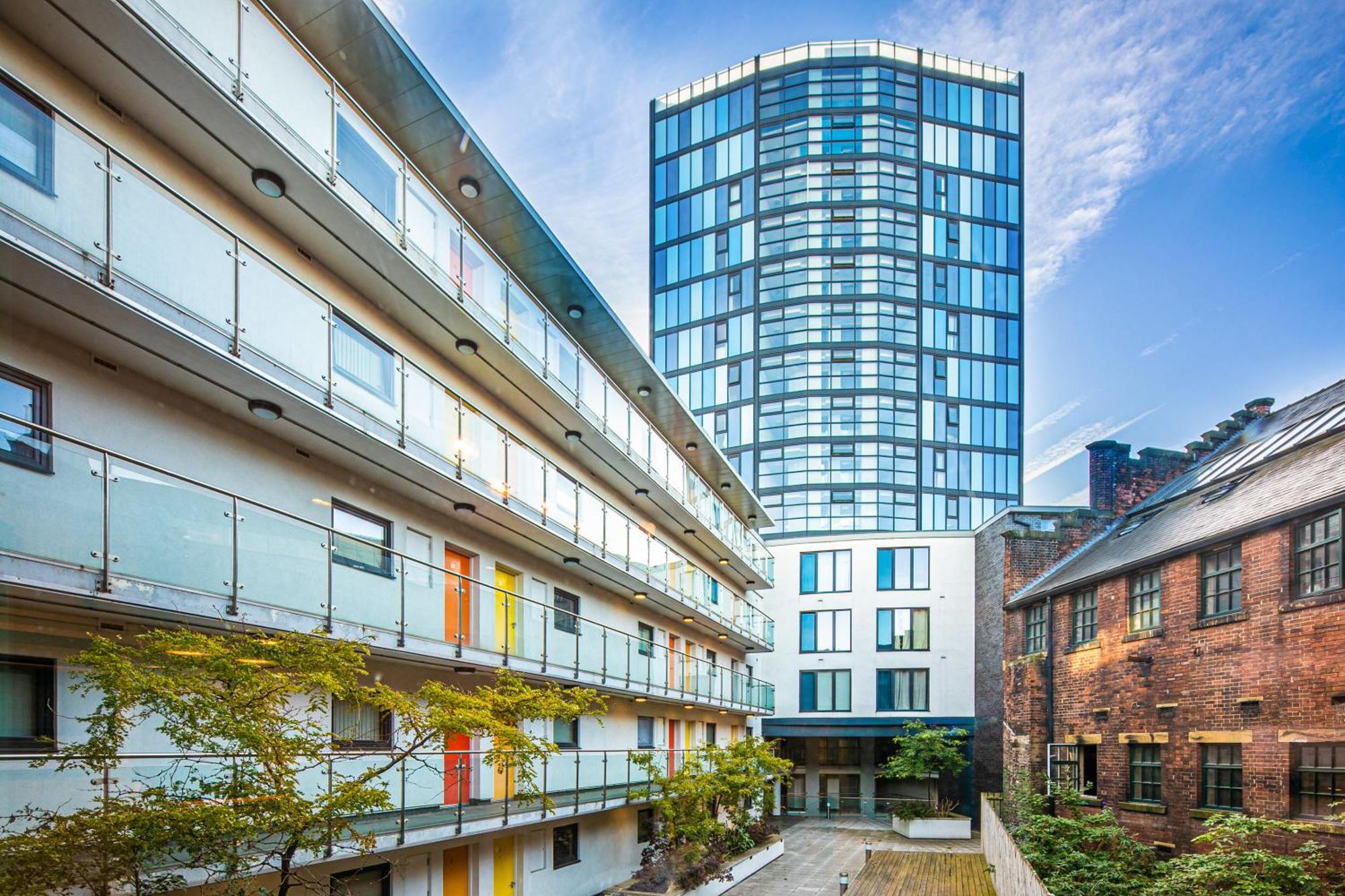 Stylish 2 Bed Apt 18 - City Centre, Free Parking, Espresso Machine & Netflix - Hosted By Stay Host Save 谢菲尔德 外观 照片